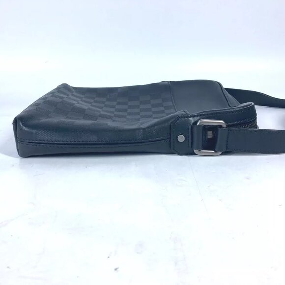 LOUIS VUITTON N23355 Damier Infini Pochette District Bag Crossbody Shoulder Bag - Picture 14 of 16